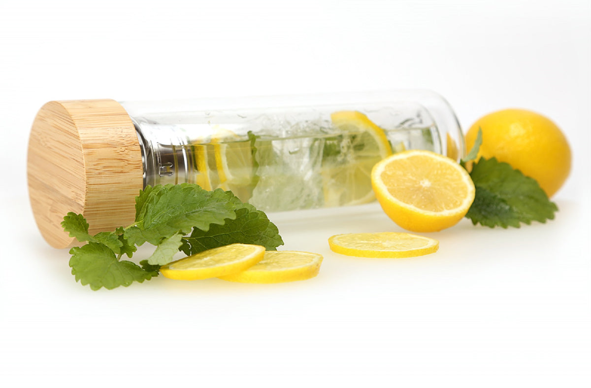 Teeflasche für Infused Water mit Sieb mit 2 Filter System mit Gravur